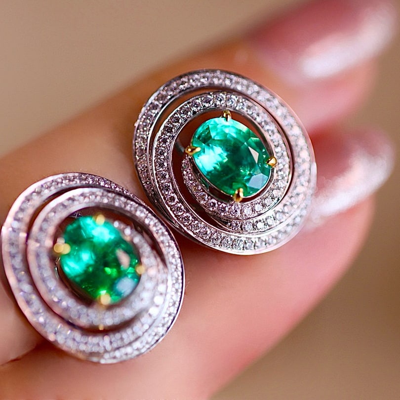 14k Gold 3.25 Ctw Vivid Green Natural Emerald & Diamond Earrings - 3