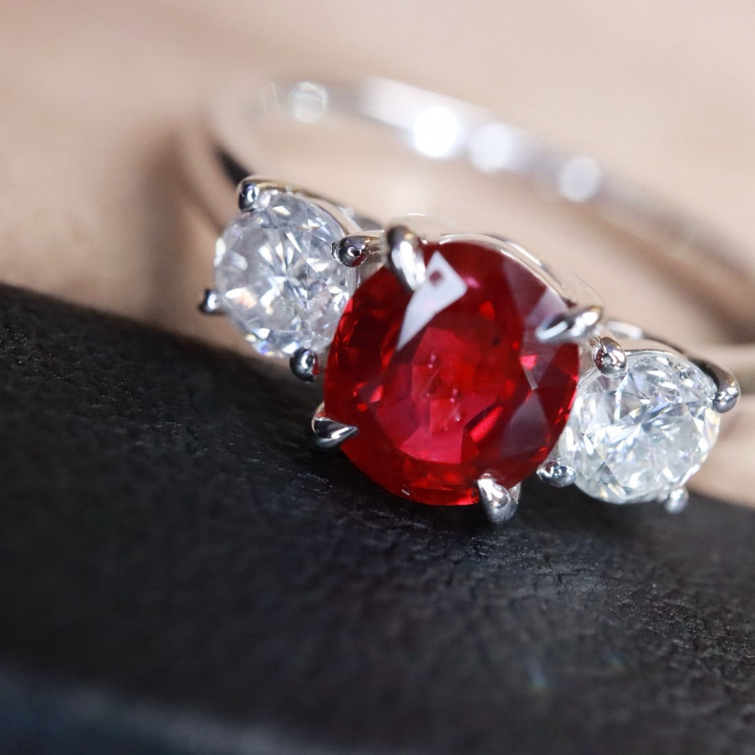 14k Gold 1.55 Ctw Natural Ruby & Diamond Ring: Ref:231060039 // gold content:14k gold // ring size:7. 25us // // main gemstone:ruby // shape:oval // carat weight:1. 07ct // color:red // treatment:natural // // adjacent gemstone 2 : diamond //