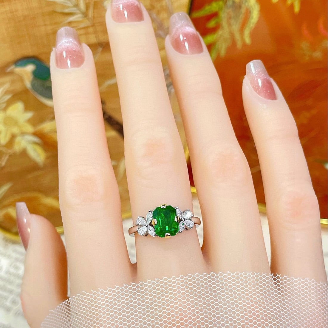 14k Gold 2.21 Ctw Vivid Green Natural Emerald & Diamond Ring - 5