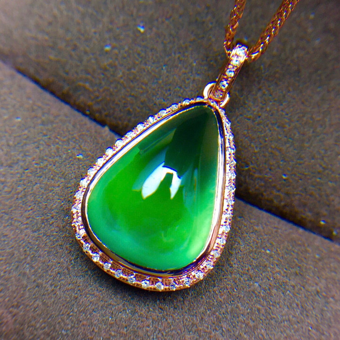14k Gold 9.6 Ct Natural Prehnite & Diamond Pendant( Without Chain ) - 6