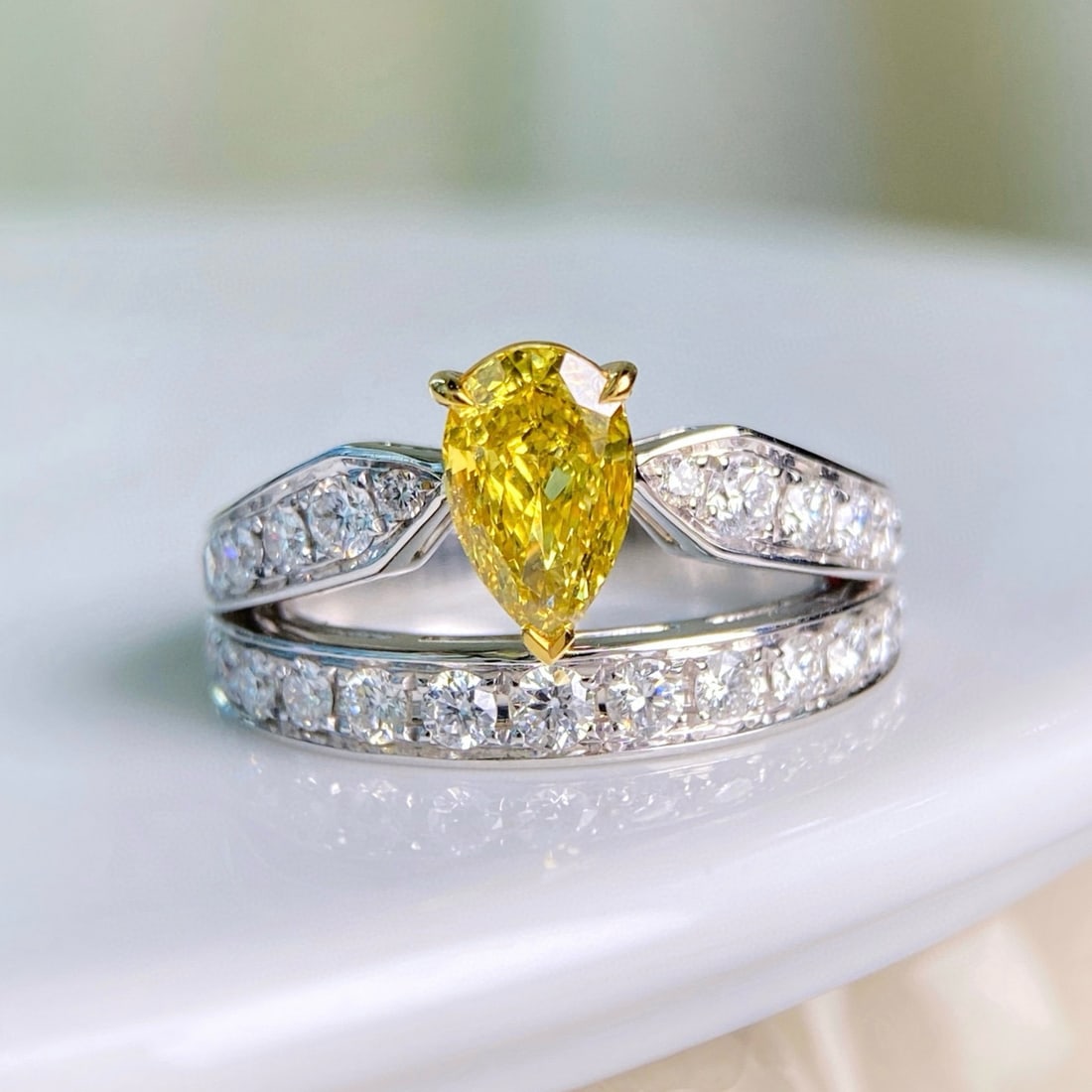 Gia Certified 14k Gold 1.98 Ctw Natural Yellow Diamond & Diamond Ring: Ref:231060053 // gold content:14k gold // ring size:7. 25us // // main gemstone:yellow diamond // certified:gia // shape:pear // carat weight:1. 01ct // clarity grade:vvs2 // color:yellow //