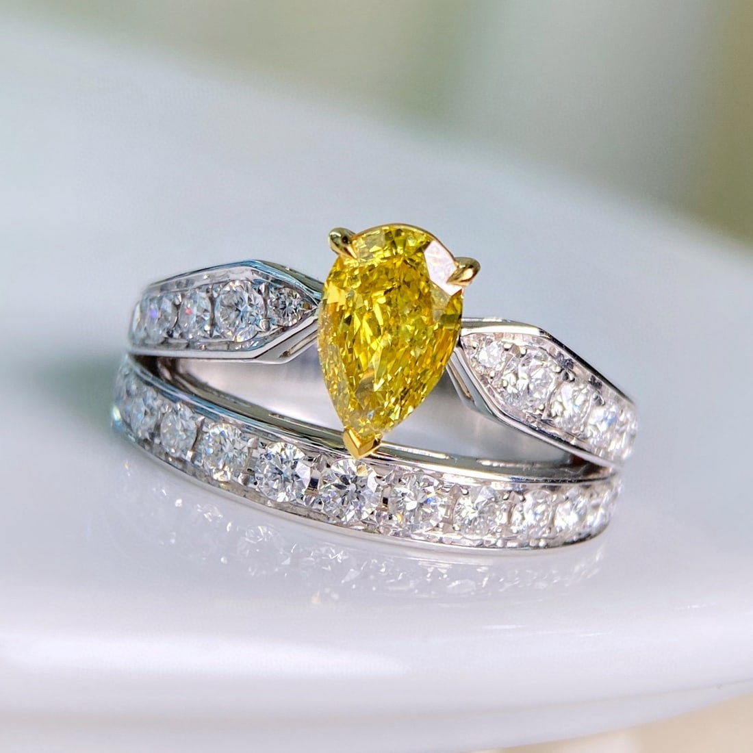 Gia Certified 14k Gold 1.98 Ctw Natural Yellow Diamond & Diamond Ring - 2
