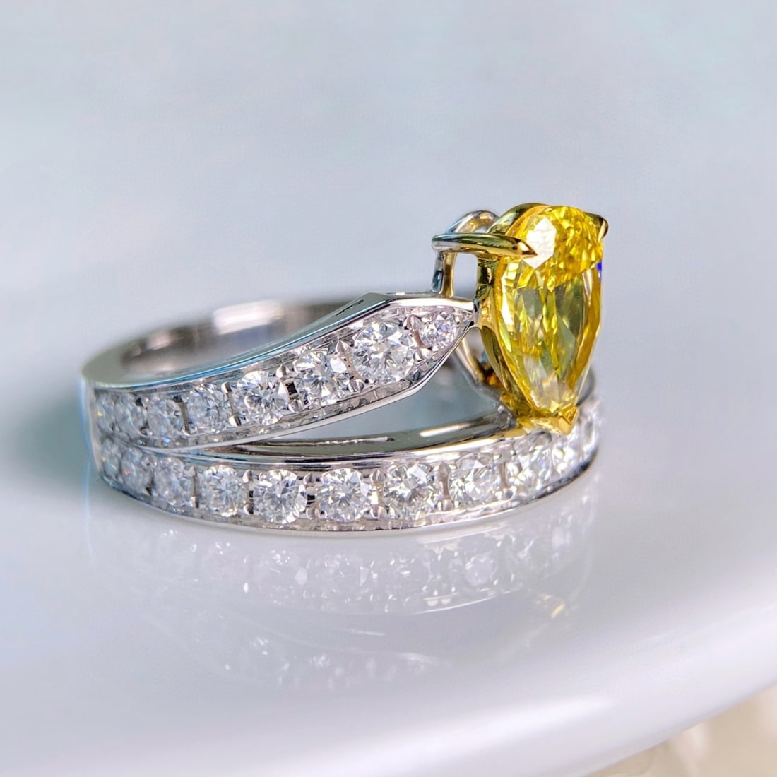 Gia Certified 14k Gold 1.98 Ctw Natural Yellow Diamond & Diamond Ring - 3