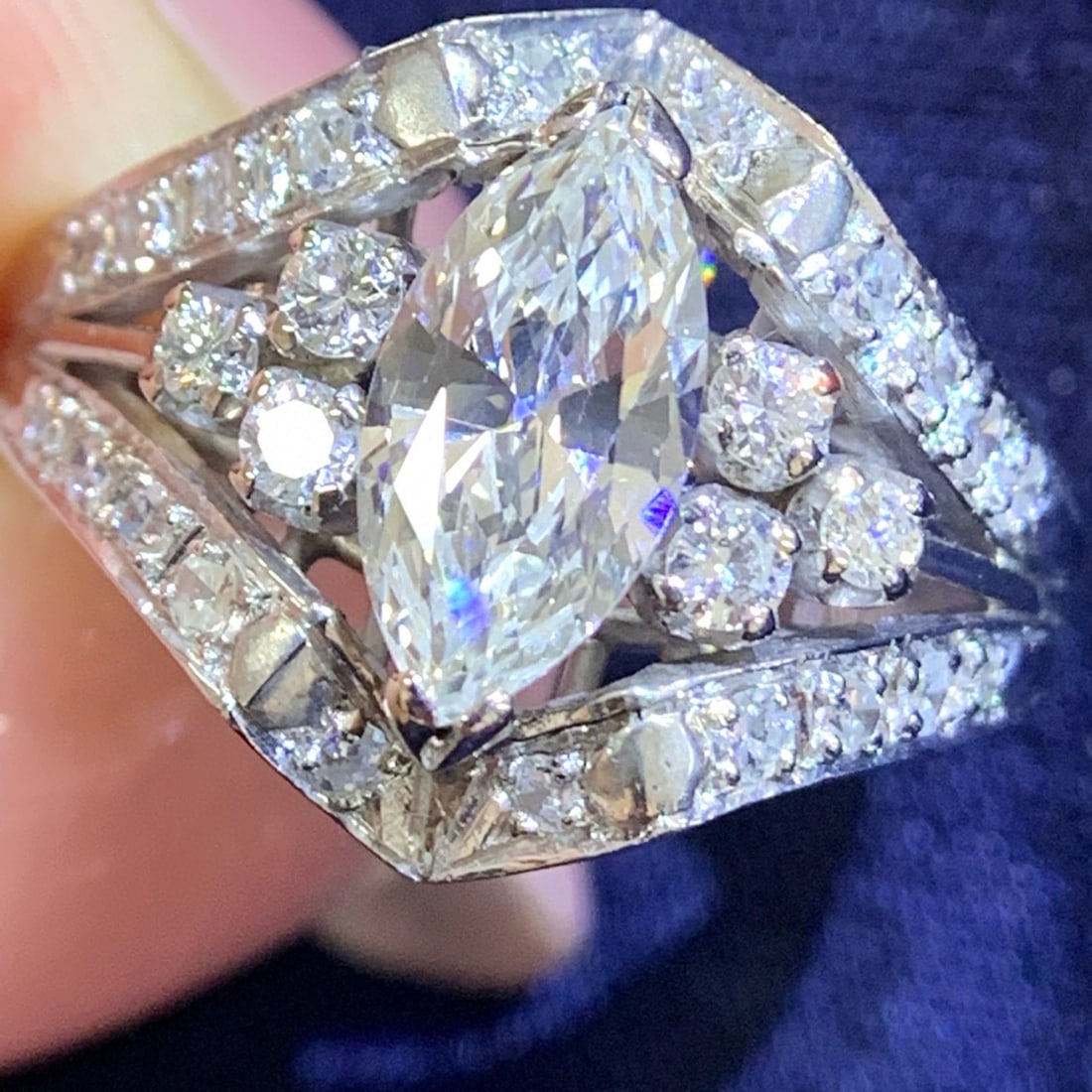 14k Gold 1.28 Ctw Natural H Diamond Ring: Ref:231060070 // gold content:14k gold // ring size:7. 25us // // main gemstone:diamond // shape:marquise // carat weight:0. 89ct // clarity grade:vs-si // color:h // treatment:natural // // adjacent