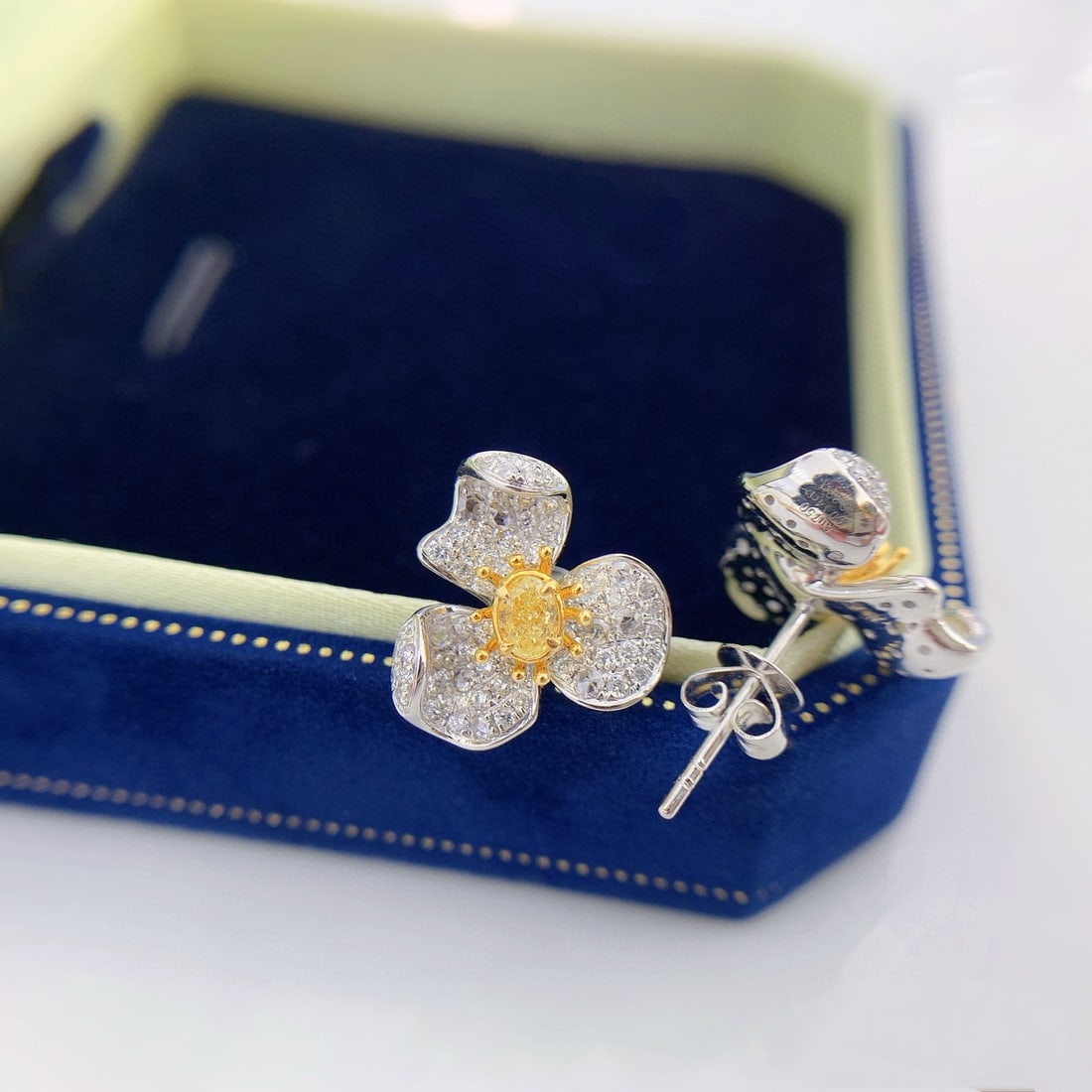 14k Gold 0.88 Ctw Natural Yellow Diamond & Diamond Earrings - 3