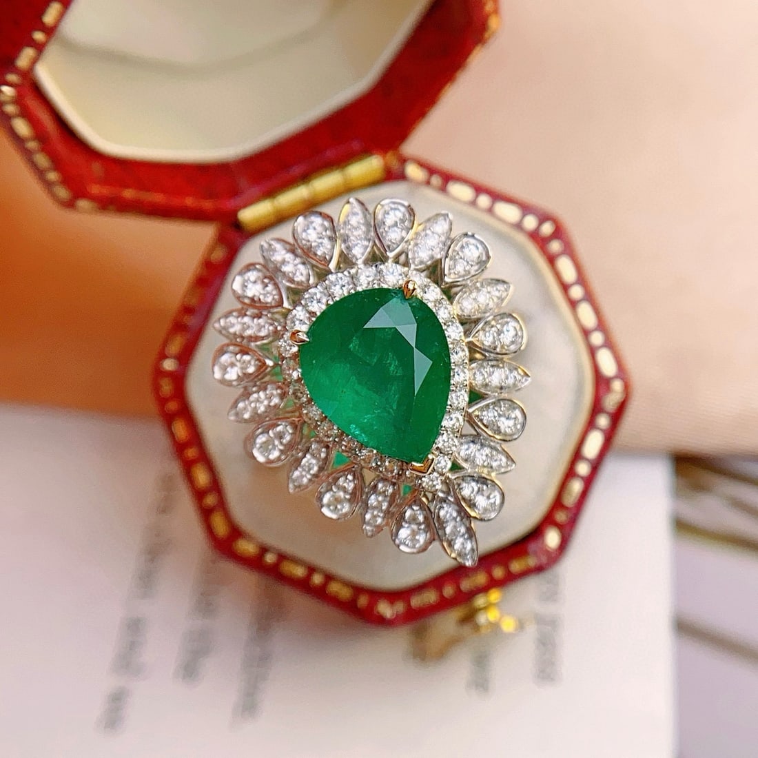 14k Gold 1.85 Ct Vivid Green Natural Emerald & Diamond Ring - 2