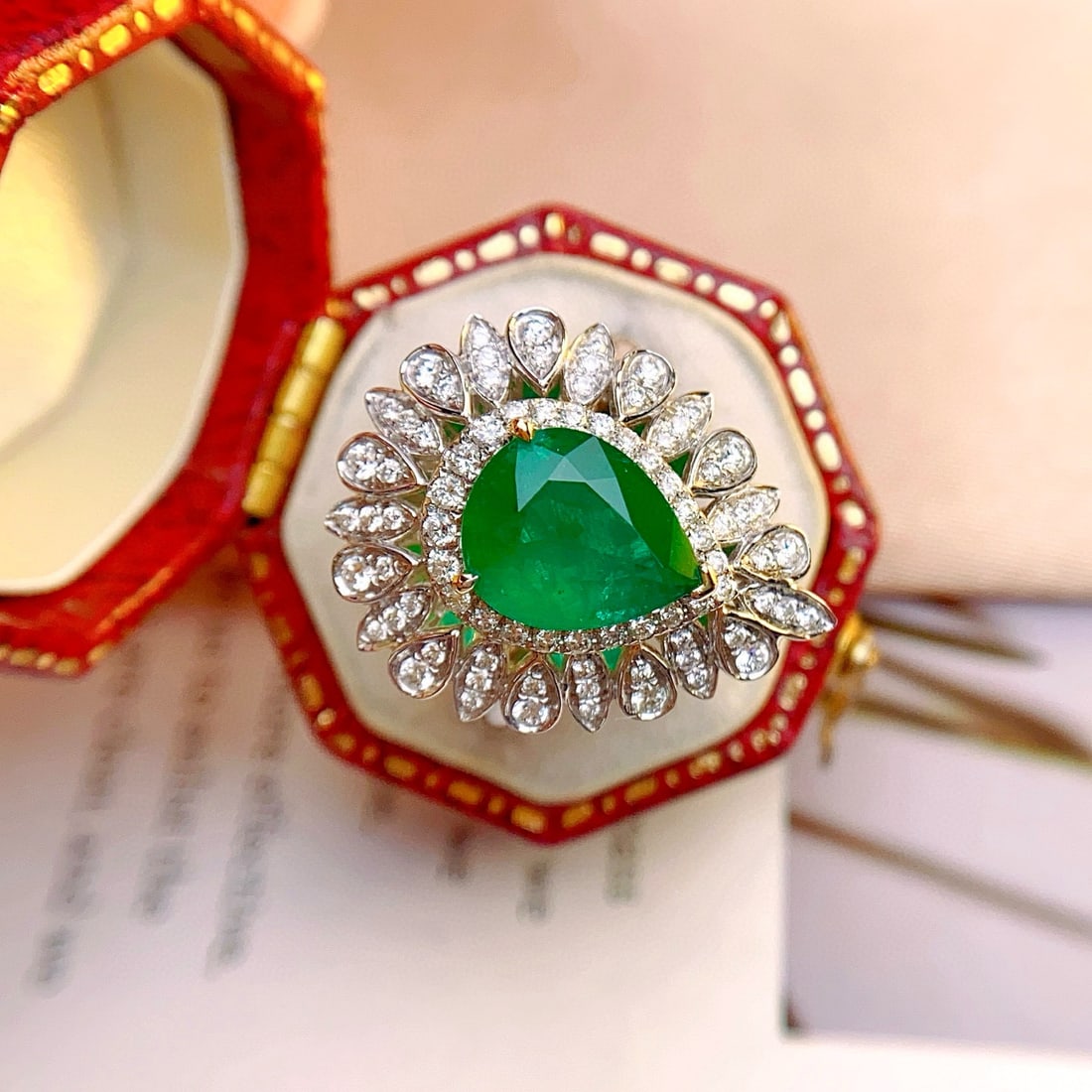 14k Gold 1.85 Ct Vivid Green Natural Emerald & Diamond Ring - 3