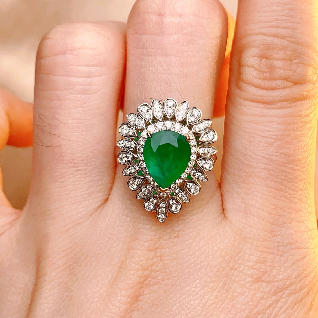 14k Gold 1.85 Ct Vivid Green Natural Emerald & Diamond Ring - 6