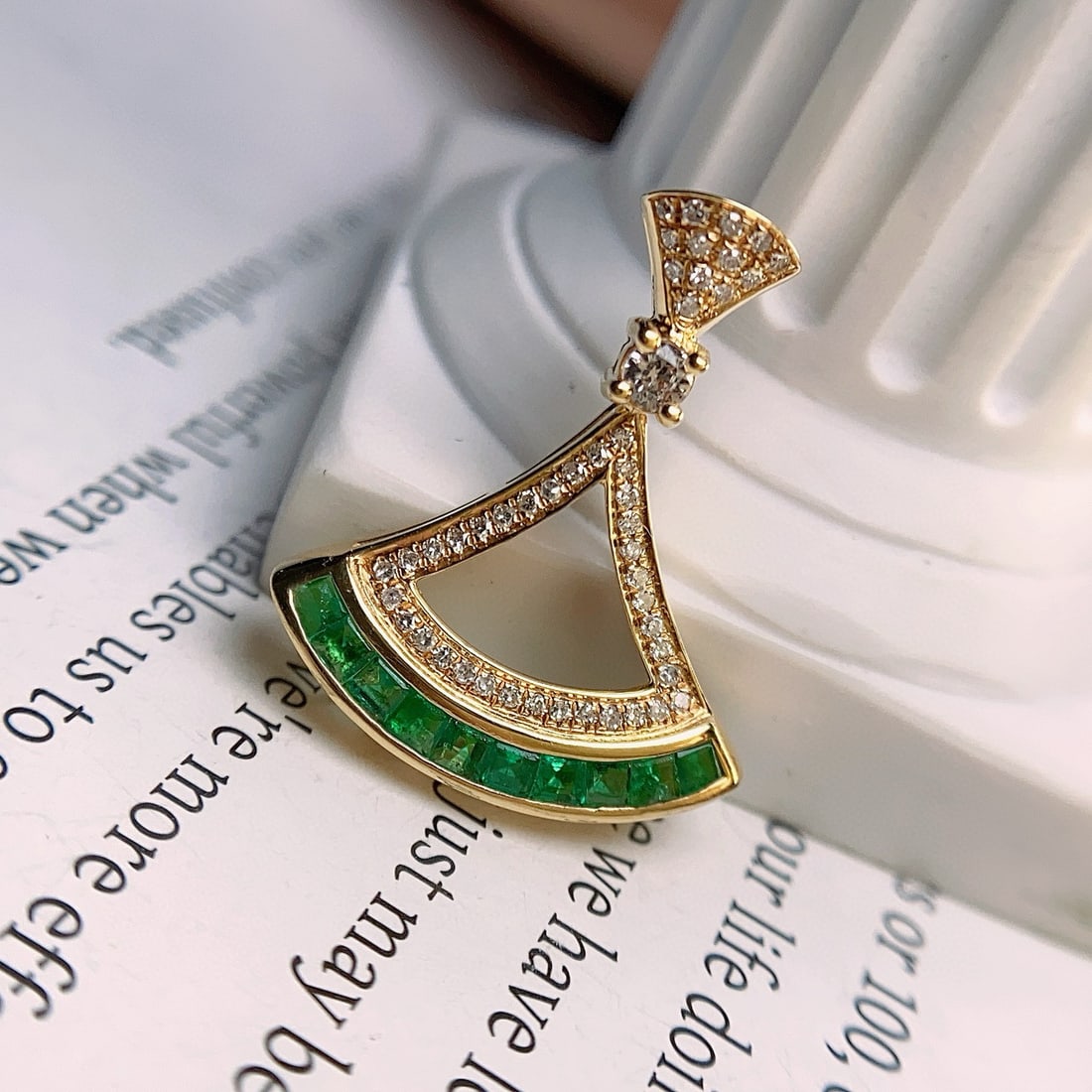 14k Gold 0.80 Ct Vivid Green Natural Emerald & Diamond Pendant( Without Chain ) - 3