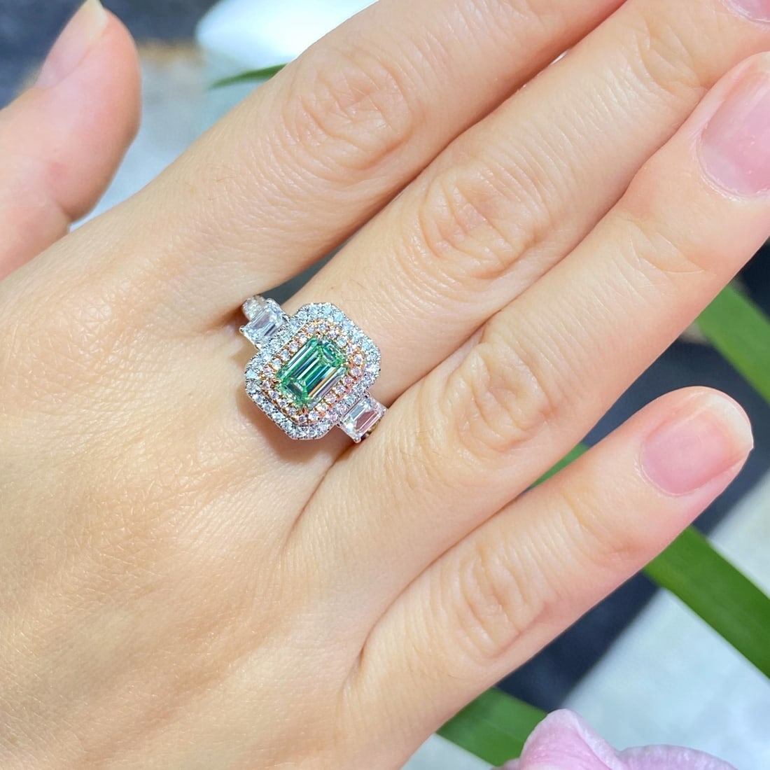 Gia Certified 14k Gold 2.21 Ctw Natural Green Diamond & Diamond Ring - 2