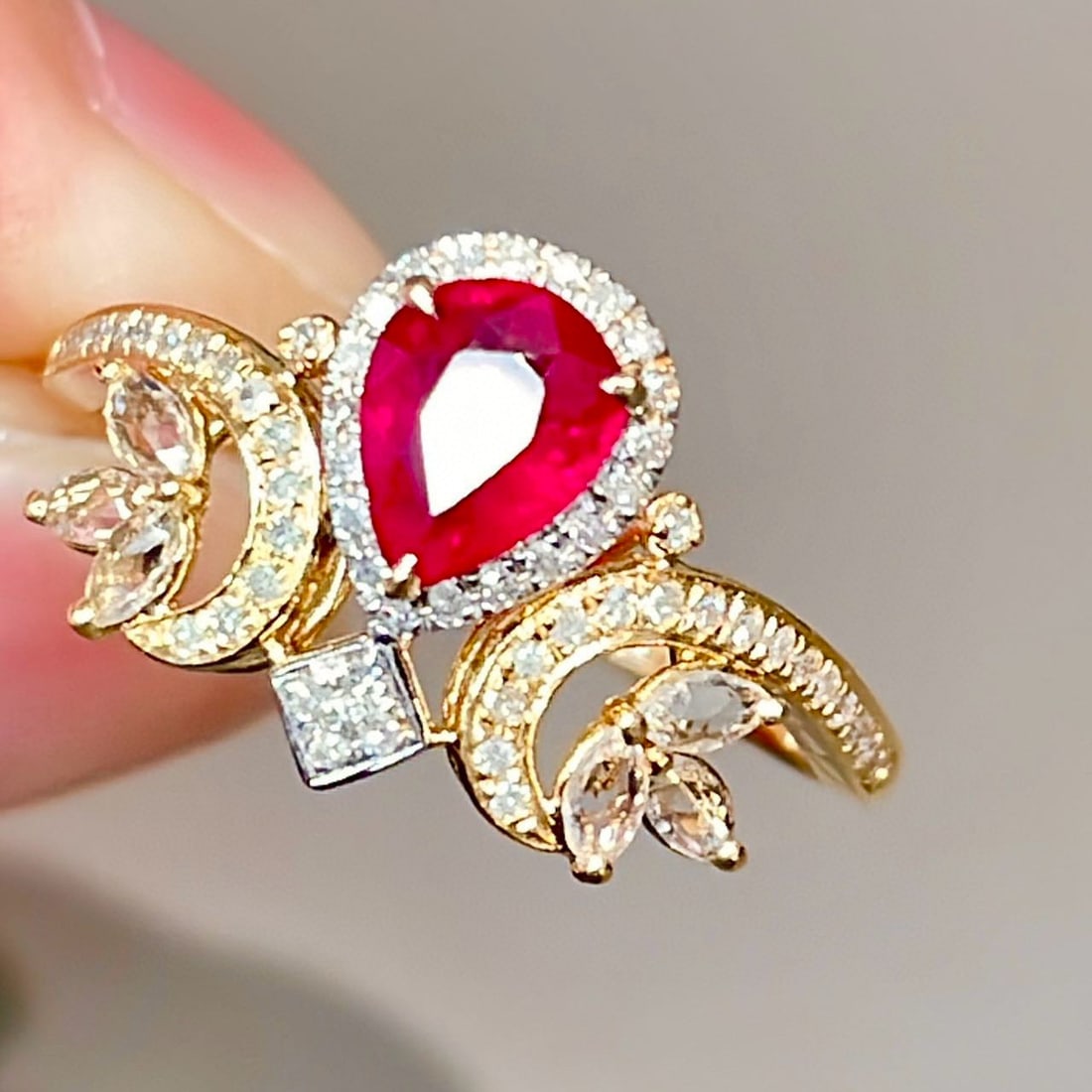 14k Gold 0.6 Ct Natural Ruby & Diamond & Sapphire Ring - 2