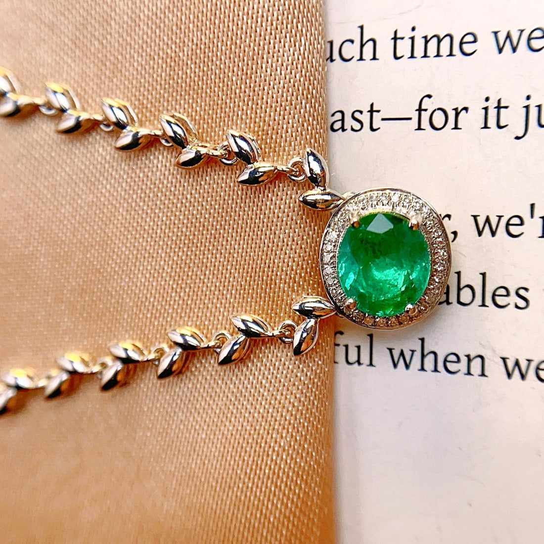 14k Gold 1.00 Ct Vivid Green Natural Emerald & Diamond Necklace - 5