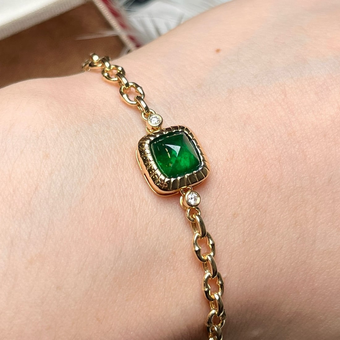 14k Gold 2.06 Ctw Vivid Green Natural Emerald & Diamond Bracelet - 2