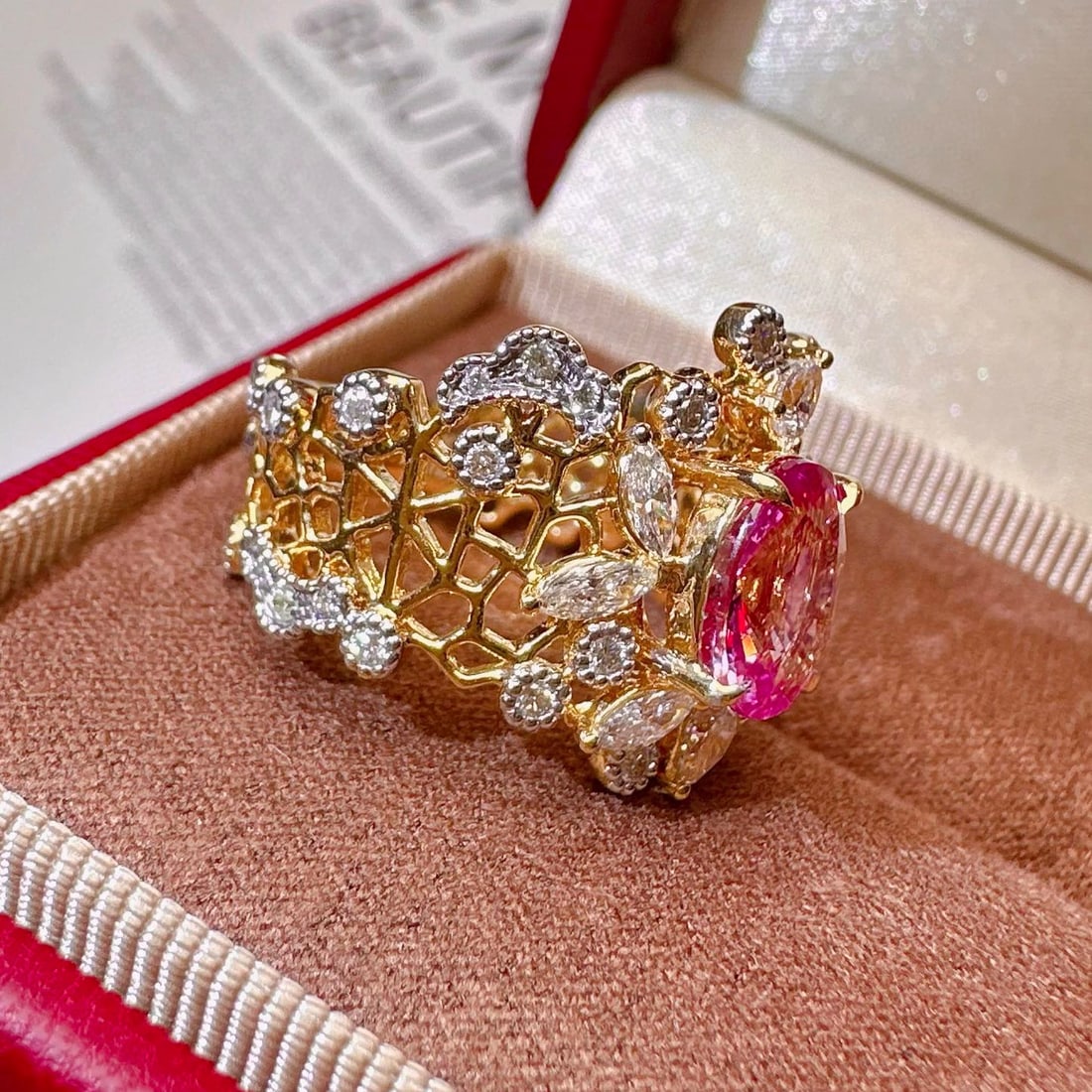 14k Gold 2.83 Ctw Natural Padparadscha Sapphire & Diamond Ring - 4