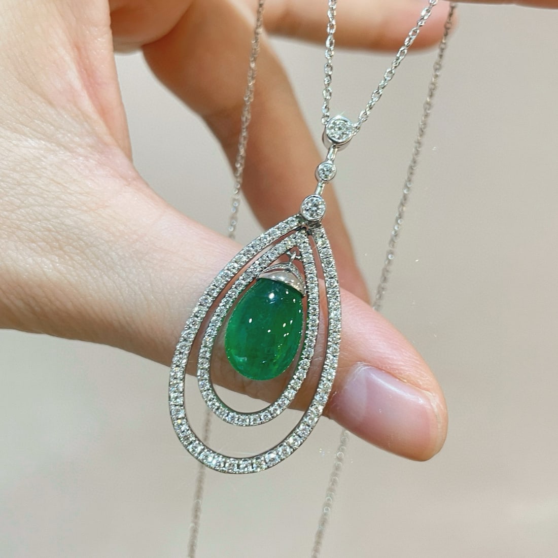 14k Gold 6.35 Ctw Natural Emerald & Diamond Necklace - 2