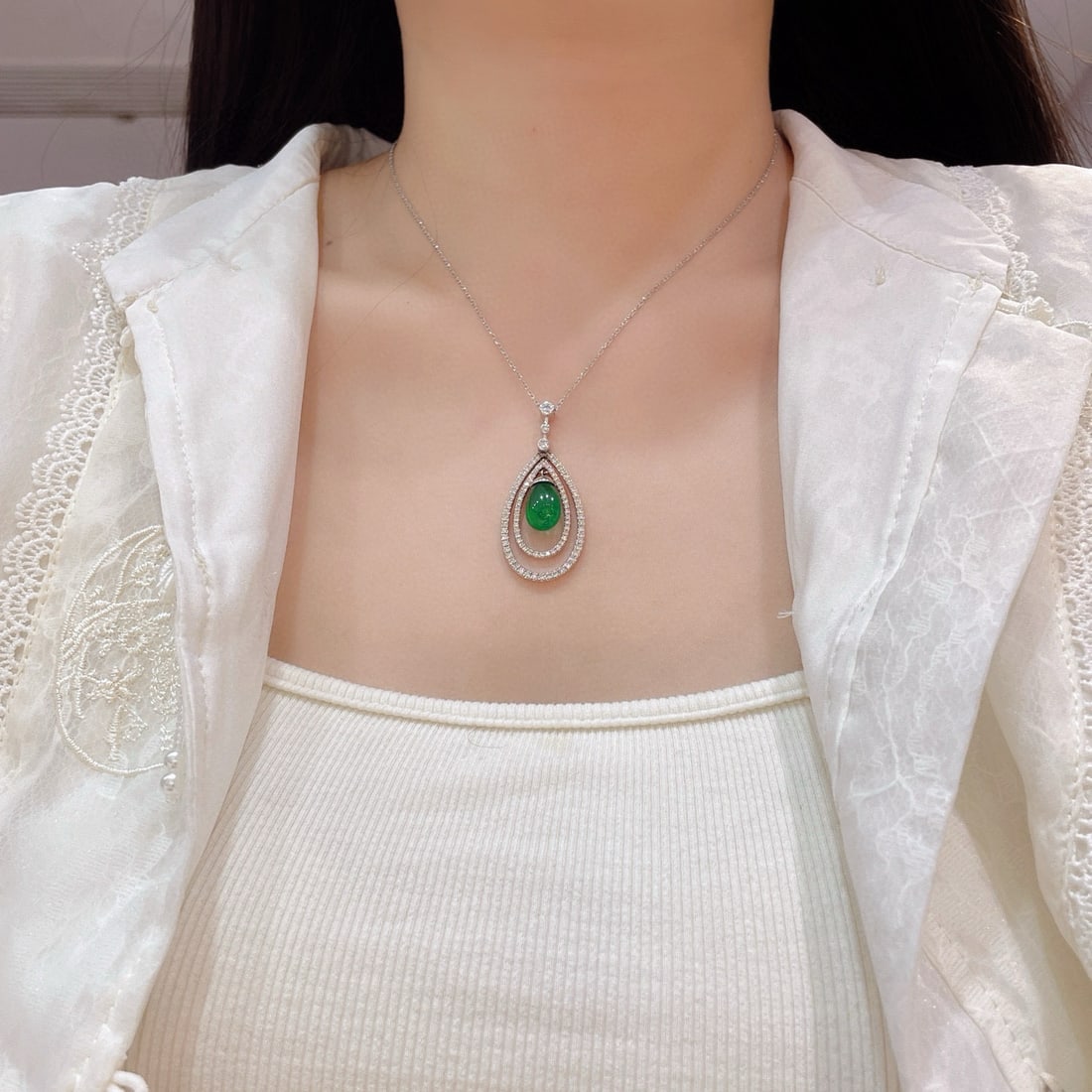 14k Gold 6.35 Ctw Natural Emerald & Diamond Necklace - 4