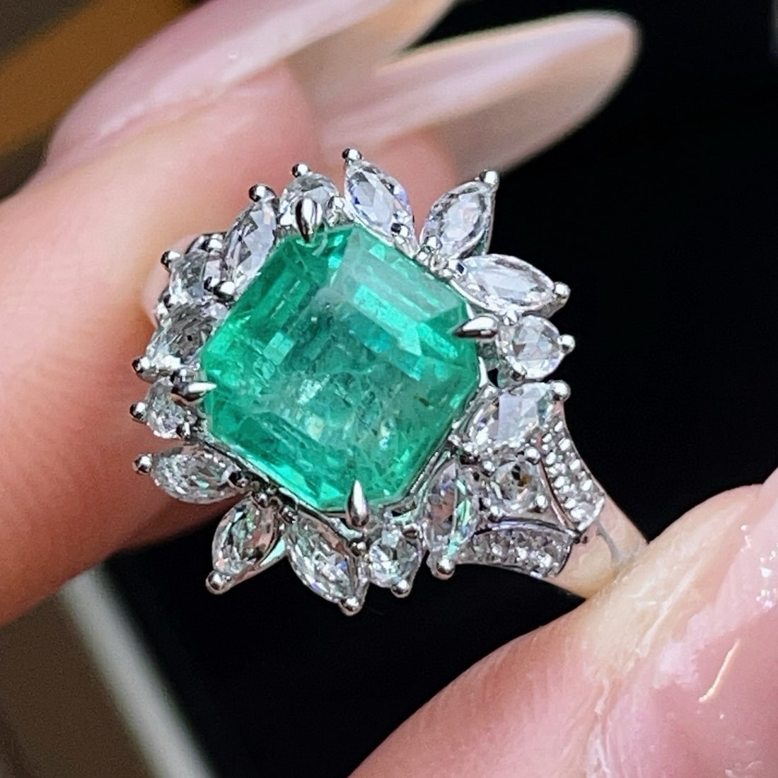 14k Gold 2.4 Ct Natural Emerald & Sapphire Ring - 3
