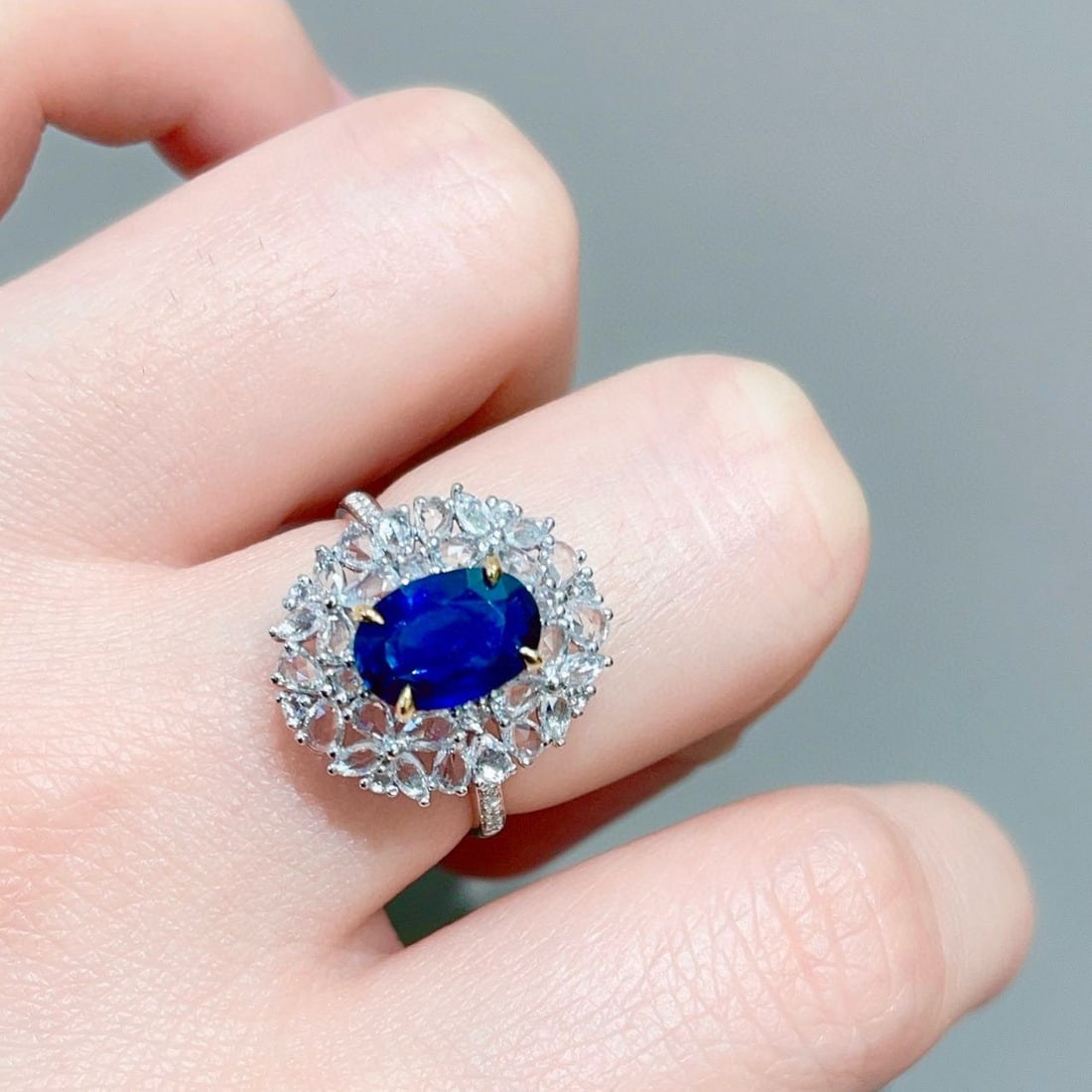 14k Gold 1.5 Ct Natural Sapphire & Sapphire & Diamond Ring - 6