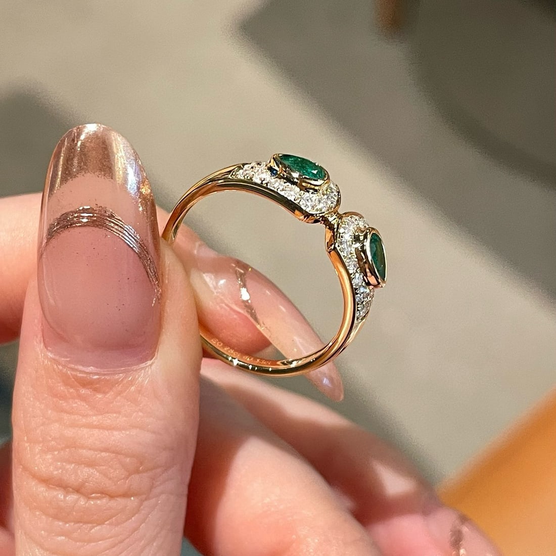 14k Gold 0.3 Ct Vivid Green Natural Emerald & Diamond Ring - 3