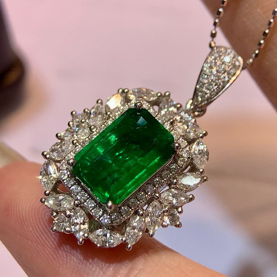 14k Gold 3.22 Ctw Vivid Green Natural Emerald & Diamond Pendant( Without Chain ) - 6