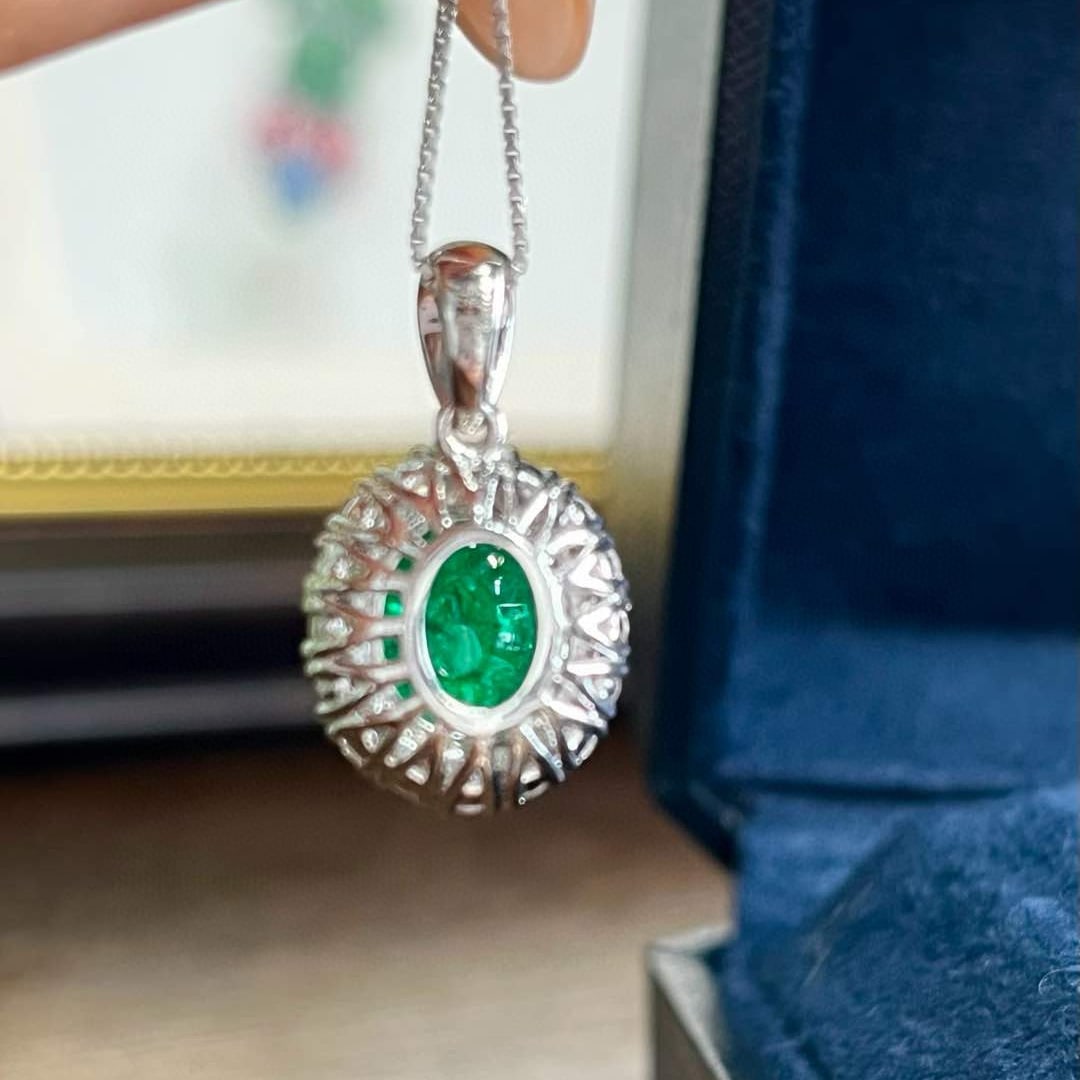14k Gold 4.02 Ctw Vivid Green Natural Emerald & Diamond Pendant( Without Chain ) - 4