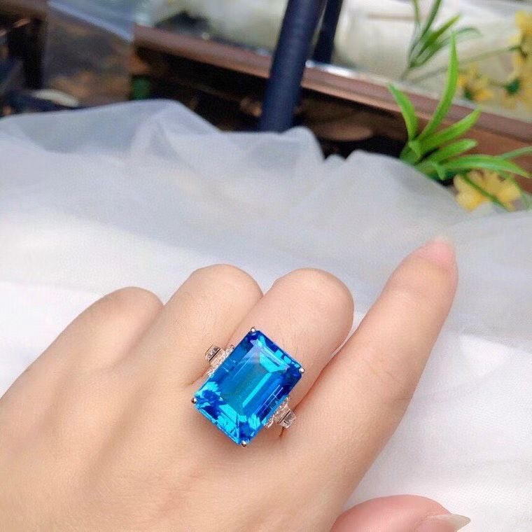 14k Gold 21.8 Ct Natural Topaz & Diamond & Sapphire Ring - 2