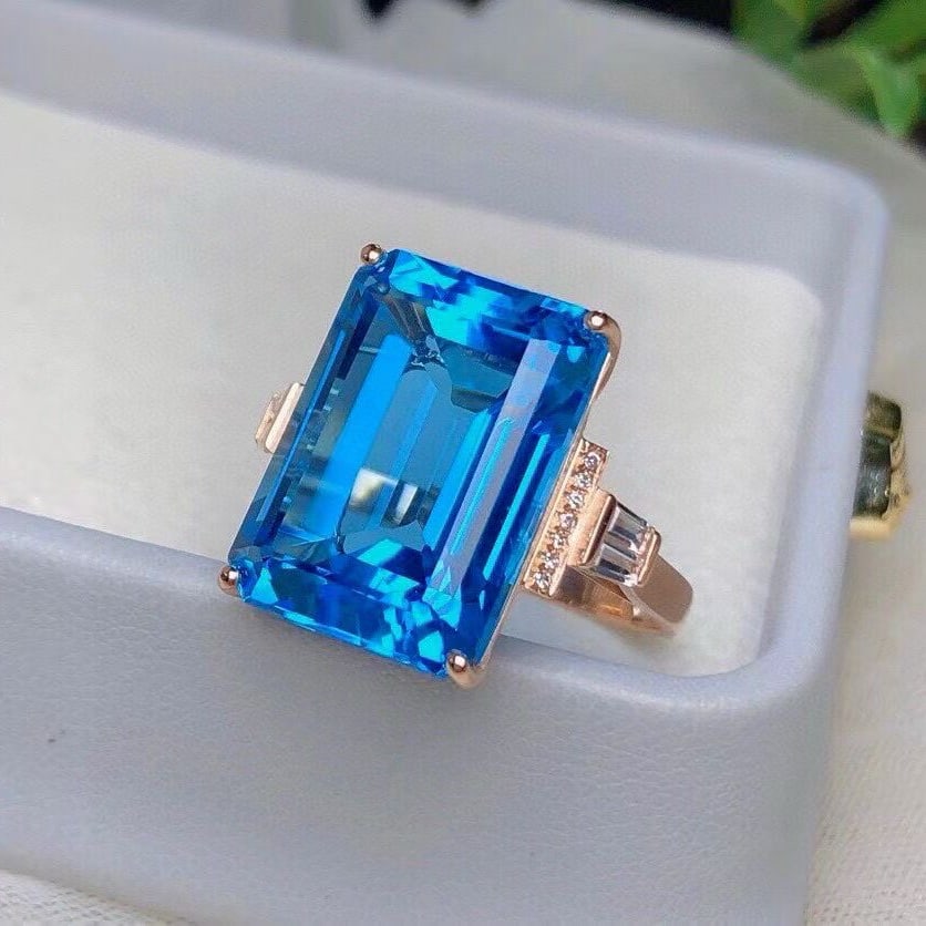 14k Gold 21.8 Ct Natural Topaz & Diamond & Sapphire Ring - 3