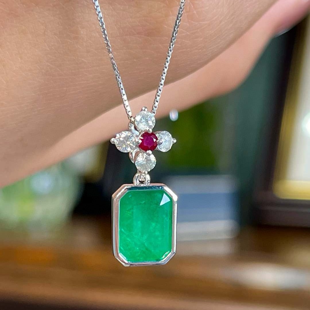 14k Gold 3.53 Ctw Natural Emerald & Diamond Pendant( Without Chain ) - 3