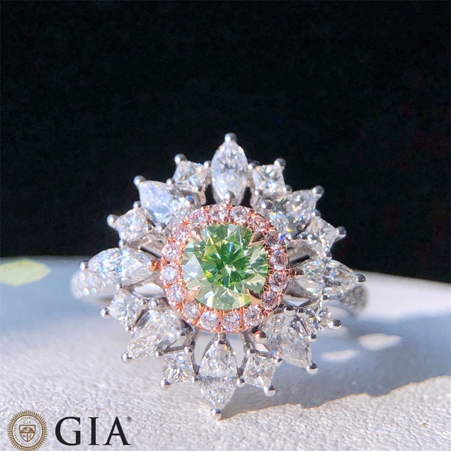 Gia Certified 14k Gold 2.60 Ctw Natural Green Diamond & Diamond Ring: Ref:231060234 // gold content:14k gold // ring size:7. 25us // // main gemstone:green diamond // certified:gia // shape:round // carat weight:0. 50ct // clarity grade:si1 // color:green //