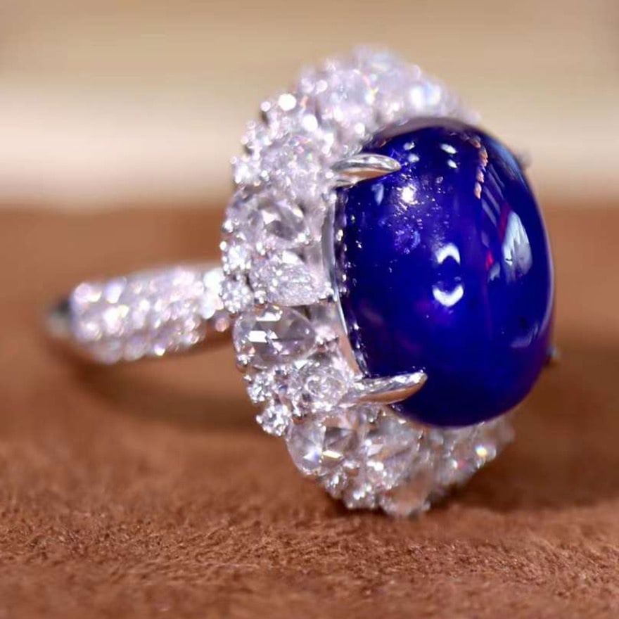 14k Gold 13.11 Ctw Natural Sapphire & Diamond Ring: Ref:231060239 // gold content:14k gold // ring size:7. 25us // // main gemstone:sapphire // shape:oval // carat weight:11. 85ct // color:blue // treatment:natural // // adjacent gemstone 2 : diamond