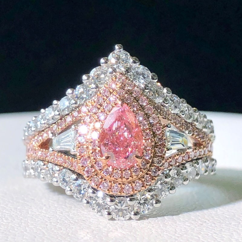 14k Gold 0.50 Ct Natural Pink Diamond & Diamond Ring: Ref:231060243 // gold content:14k gold // ring size:7. 25us // // main gemstone:pink diamond // shape:pear // carat weight:0. 50ct // color:pink // treatment:natural // // adjacent gemstone 2 : diamon