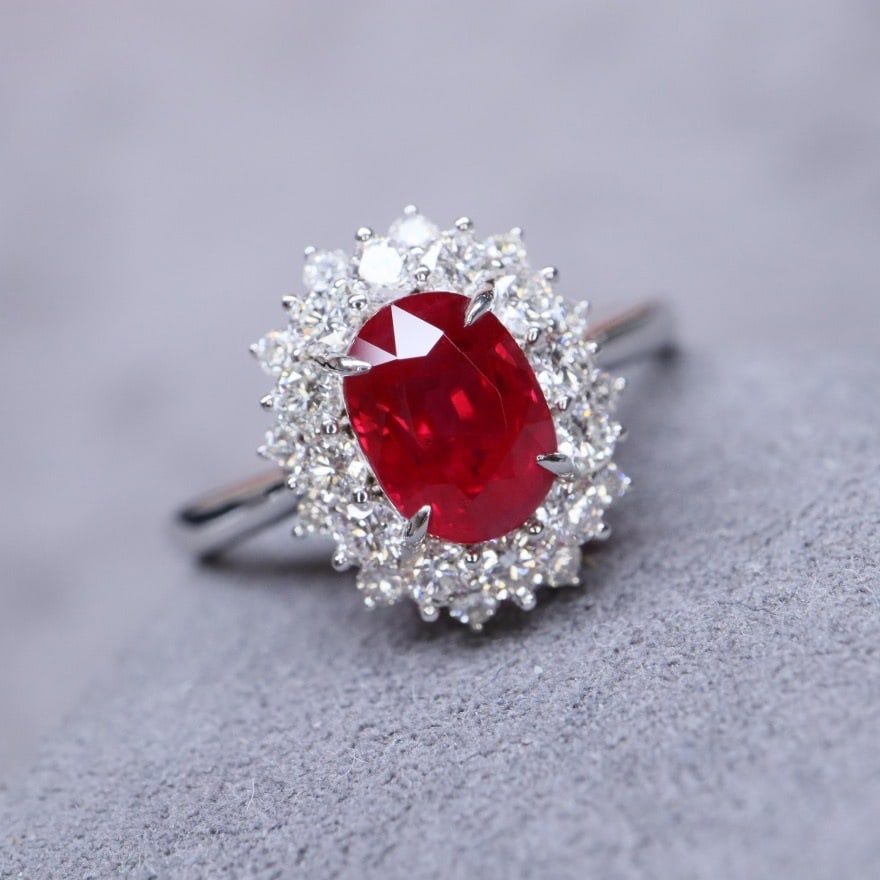 14k Gold 2.19 Ctw Natural Ruby & Diamond Ring - 4
