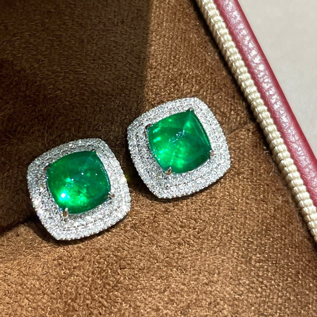 14k Gold 2.8 Ct Vivid Green Natural Emerald & Diamond Earrings - 2