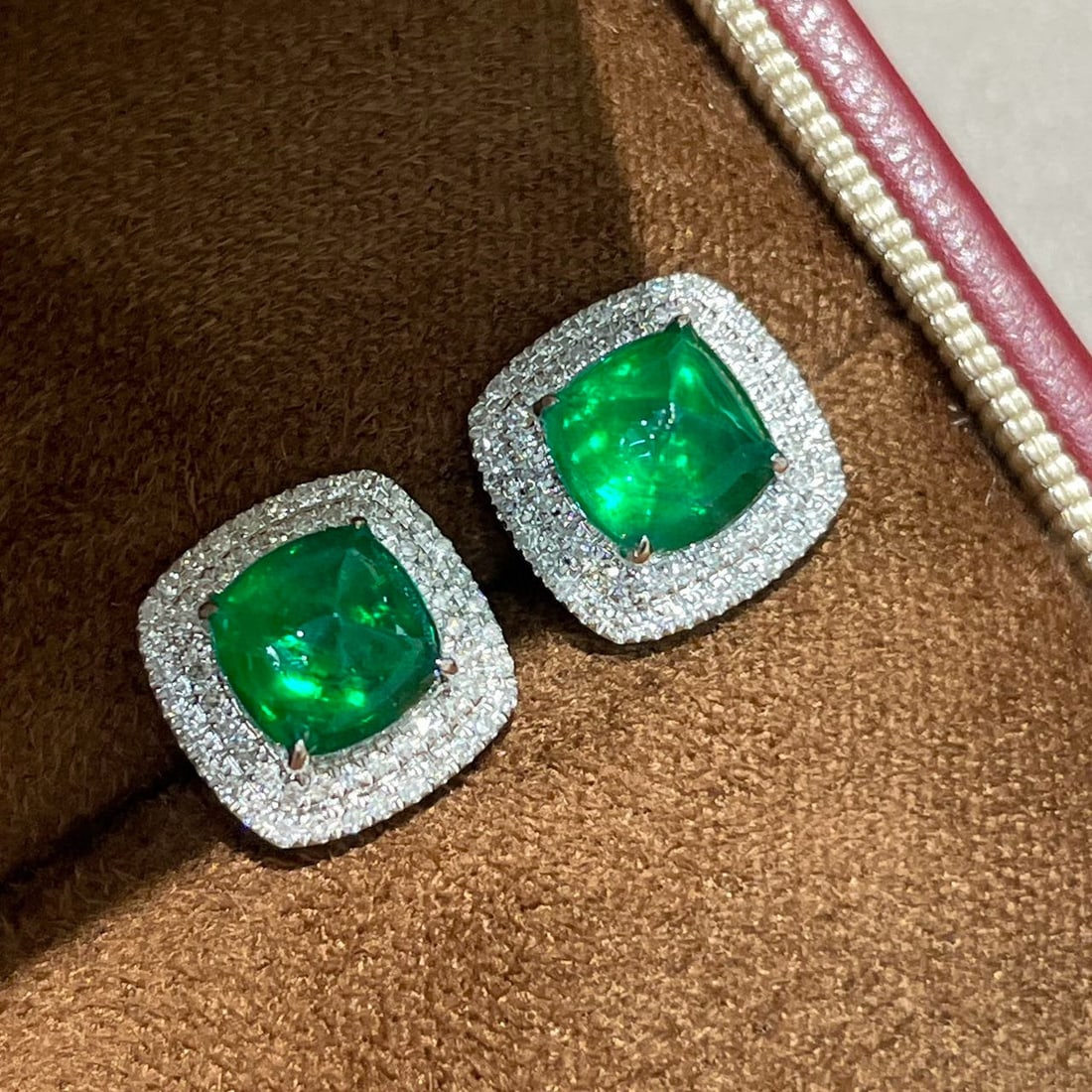 14k Gold 2.8 Ct Vivid Green Natural Emerald & Diamond Earrings - 5