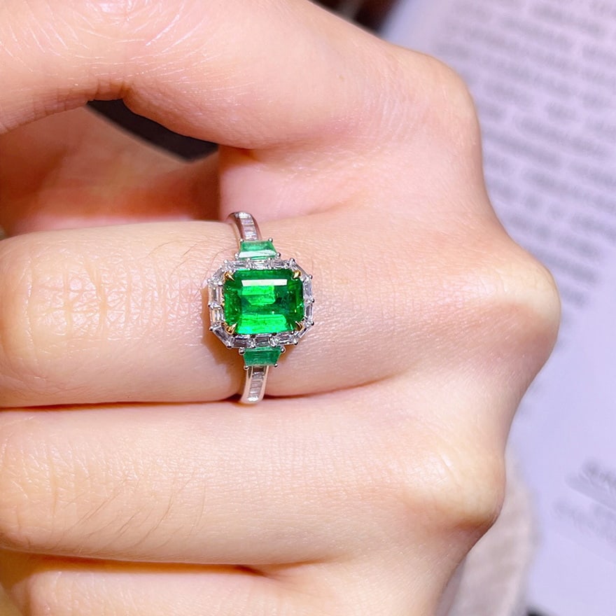 14k Gold 1.43 Ctw Vivid Green Natural Emerald & Diamond Ring - 9