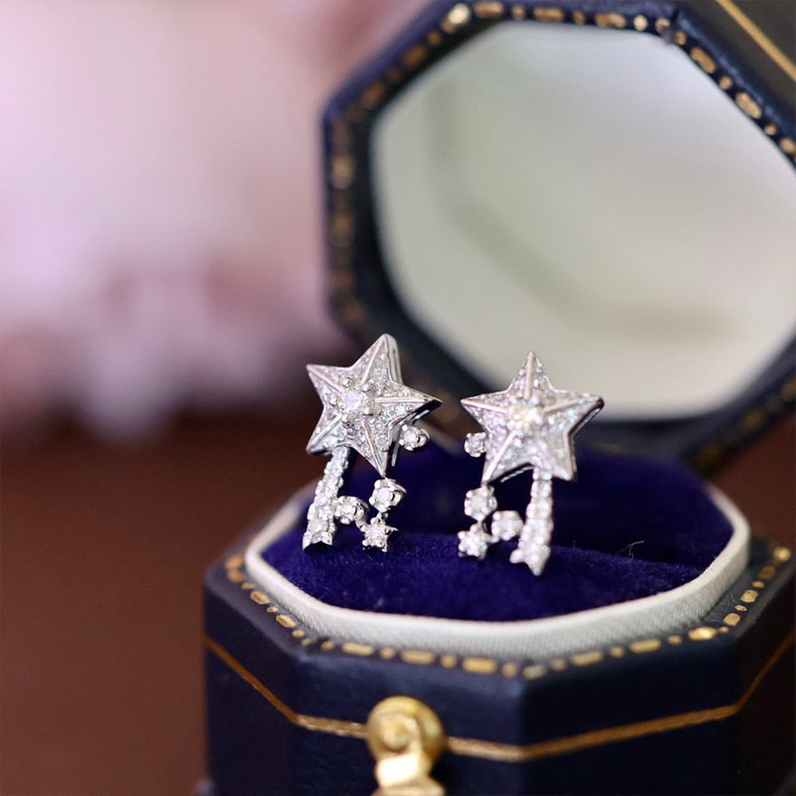 14k Gold 0.24 Ct Natural H Diamond Earrings: Ref:231060302 // gold content:14k gold // main gemstone:diamond // shape:round // carat weight:0. 24ct // clarity grade:vs-si // color:h // treatment:natural // cut grade:g // Condition: New High