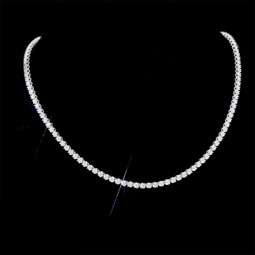 14k Gold 5 Ct Natural H Diamond Necklace: Ref:231060305 // gold content:14k gold // main gemstone:diamond // shape:round // carat weight:5ct // clarity grade:vs-si // color:h // treatment:natural // cut grade:g // Low Estimate: 19000
