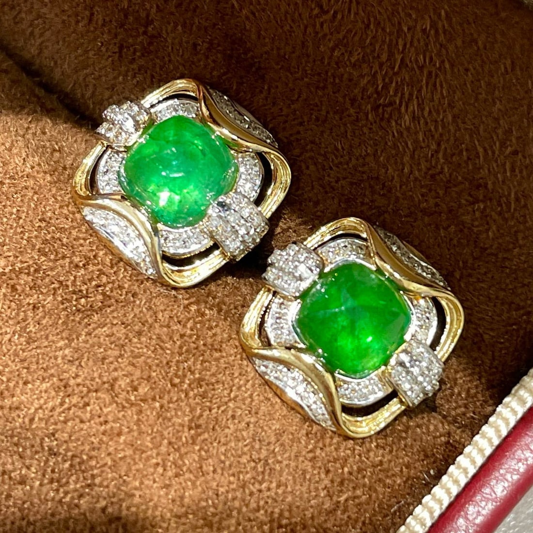 14k Gold 3 Ct Vivid Green Natural Emerald & Diamond Earrings - 3