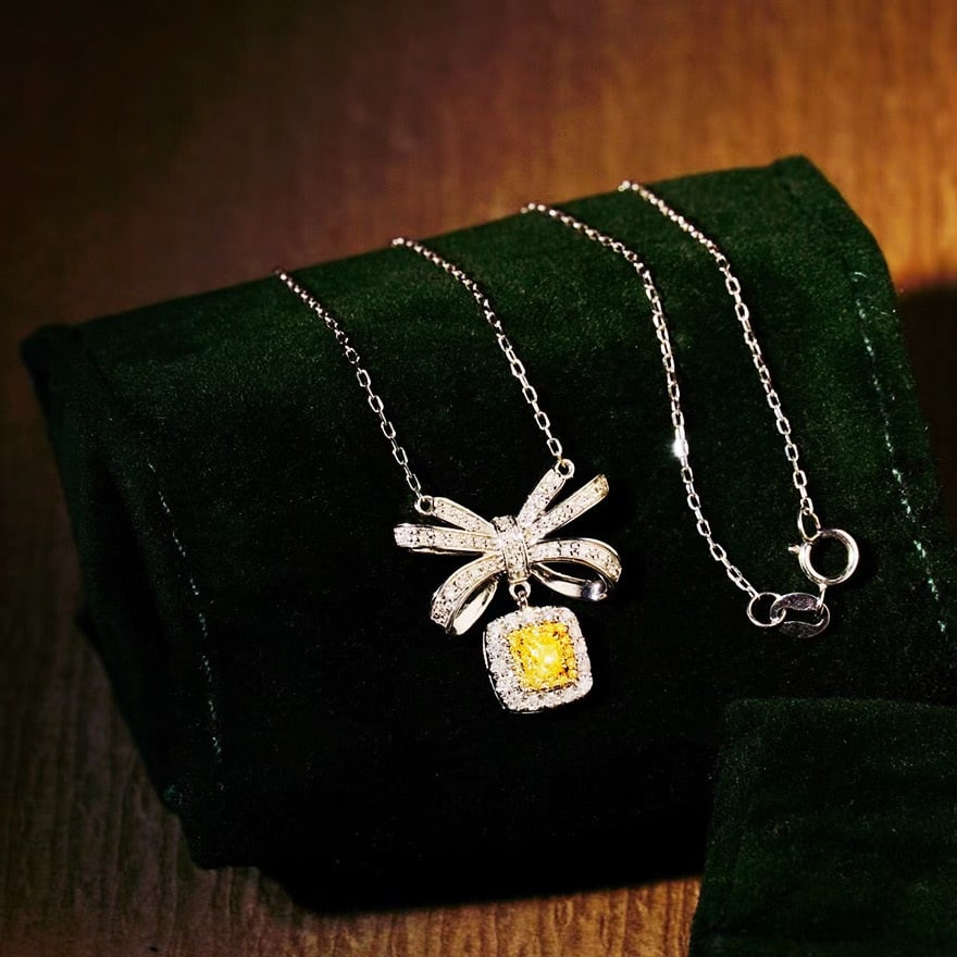 14k Gold 0.78 Ctw Natural Yellow Diamond & Diamond Necklace: Ref:231060315 // gold content:14k gold // main gemstone:yellow diamond // shape:cushion // carat weight:0. 2ct // color:yellow // treatment:natural // // adjacent gemstone 2 : diamond // shape:round