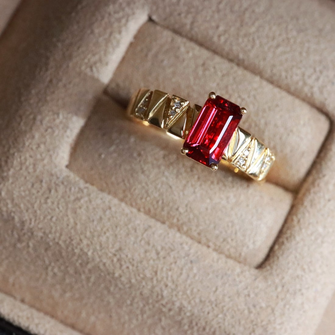14k Gold 1.11 Ctw Natural Ruby & Diamond Ring - 2