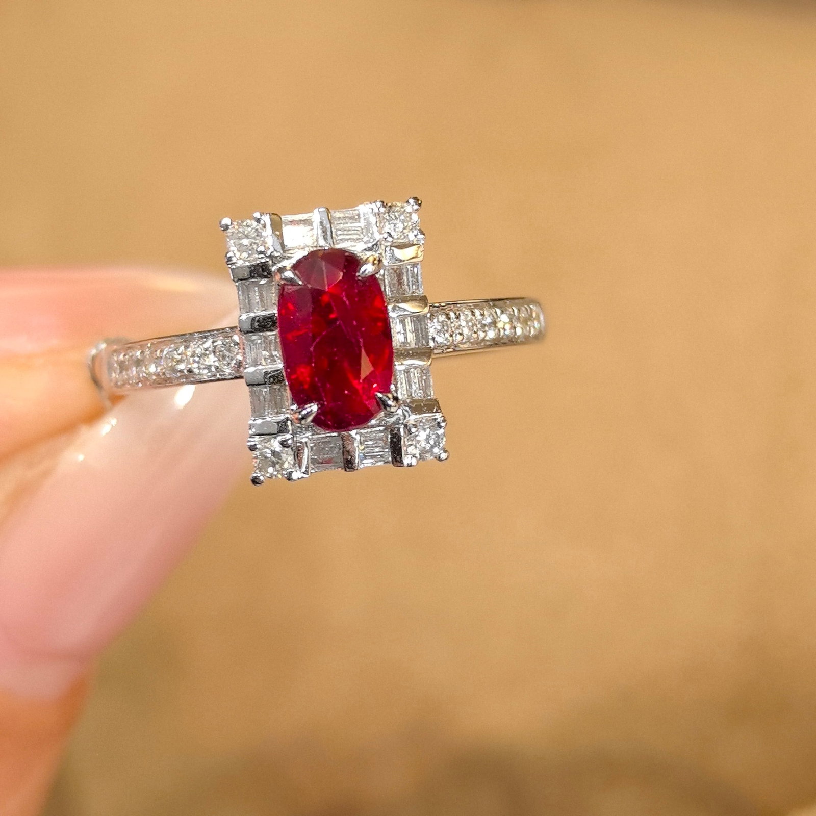 14k Gold 1.27 Ctw Natural Ruby & Diamond Ring: Ref:231060332 // gold content:14k gold // ring size:7. 25us // // main gemstone:ruby // shape:oval // carat weight:1. 02ct // color:pigeonblood red // treatment:natural // // adjacent gemstone 2 : dia