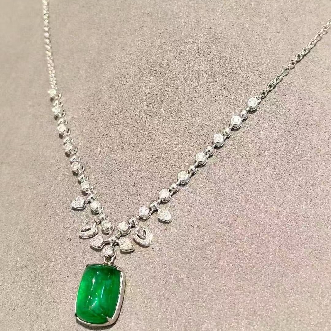 14k Gold 10.36 Ctw Vivid Green Natural Emerald & Diamond Necklace - 4