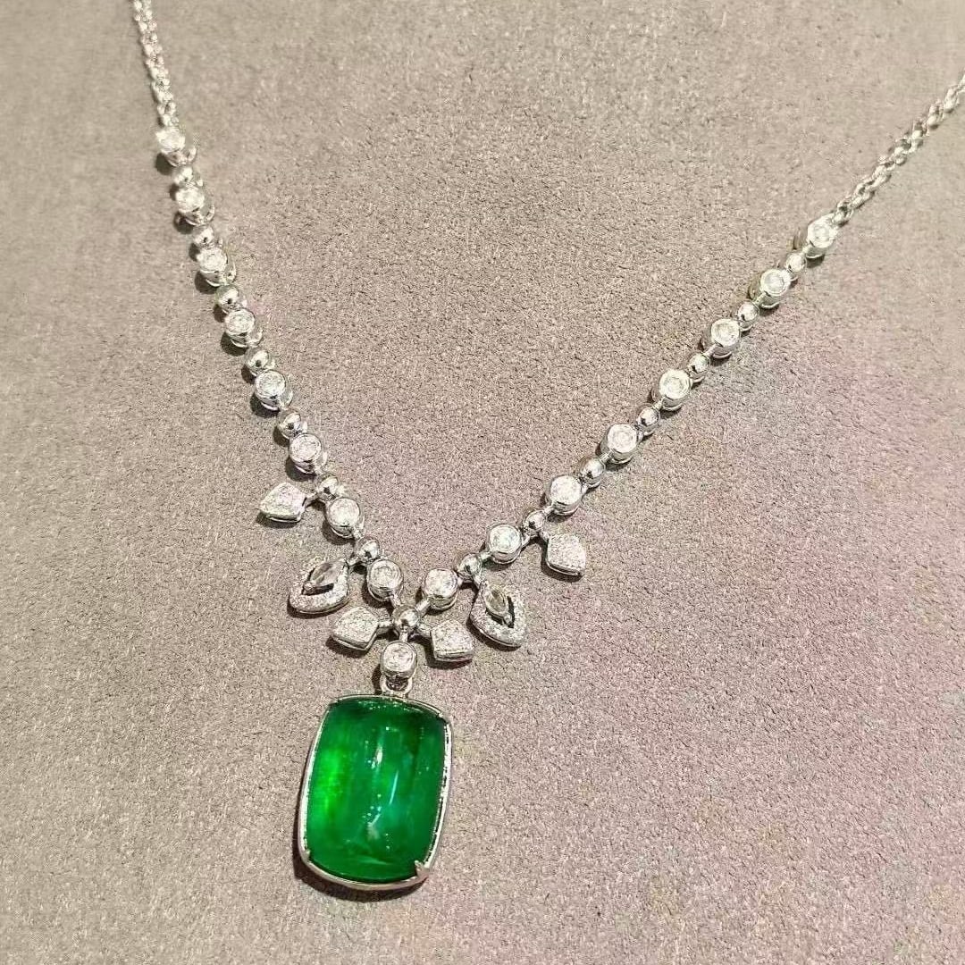 14k Gold 10.36 Ctw Vivid Green Natural Emerald & Diamond Necklace - 5