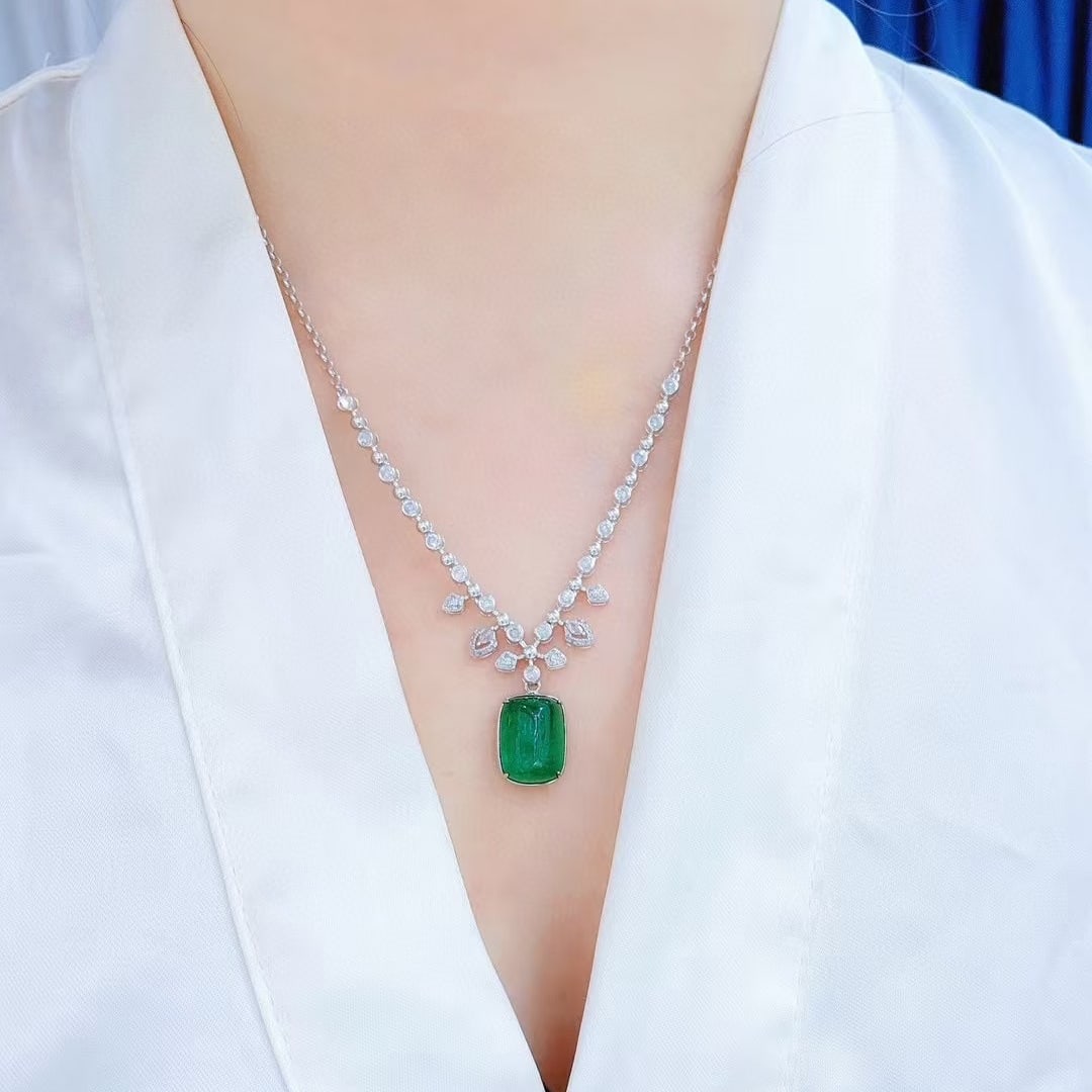 14k Gold 10.36 Ctw Vivid Green Natural Emerald & Diamond Necklace - 7