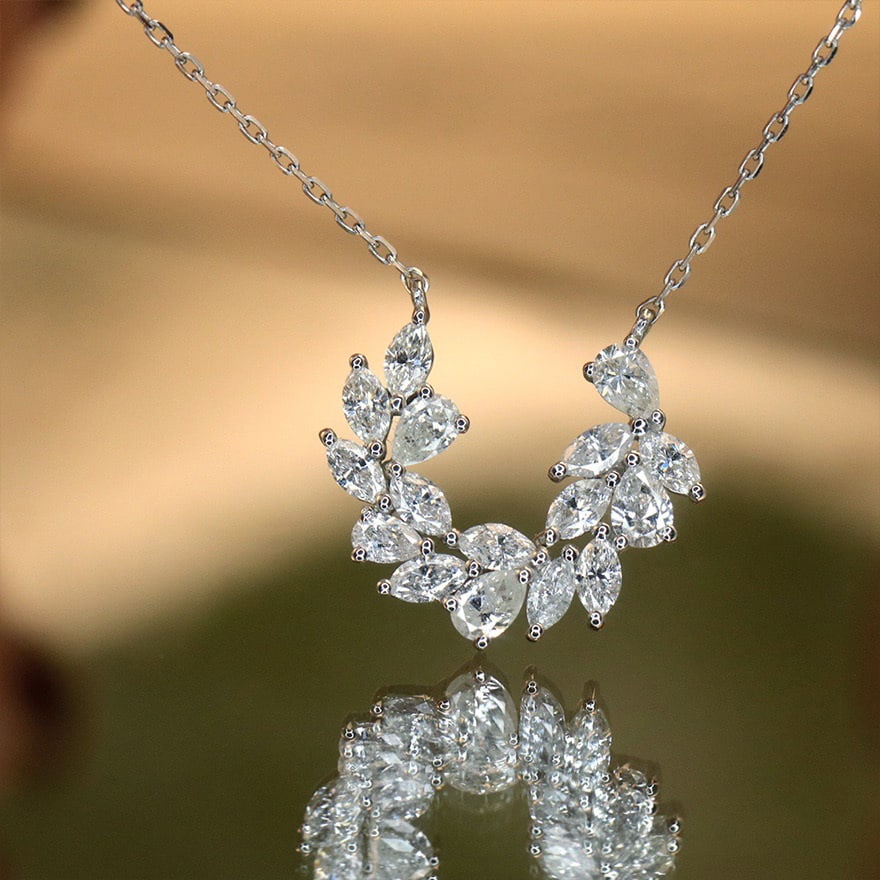14k Gold 1 Ct Natural H Diamond Necklace: Ref:231060346 // gold content:14k gold // main gemstone:diamond // shape:multiply // carat weight:1ct // clarity grade:vs-si // color:h // treatment:natural // Low Estimate: 4800 Condition: New High
