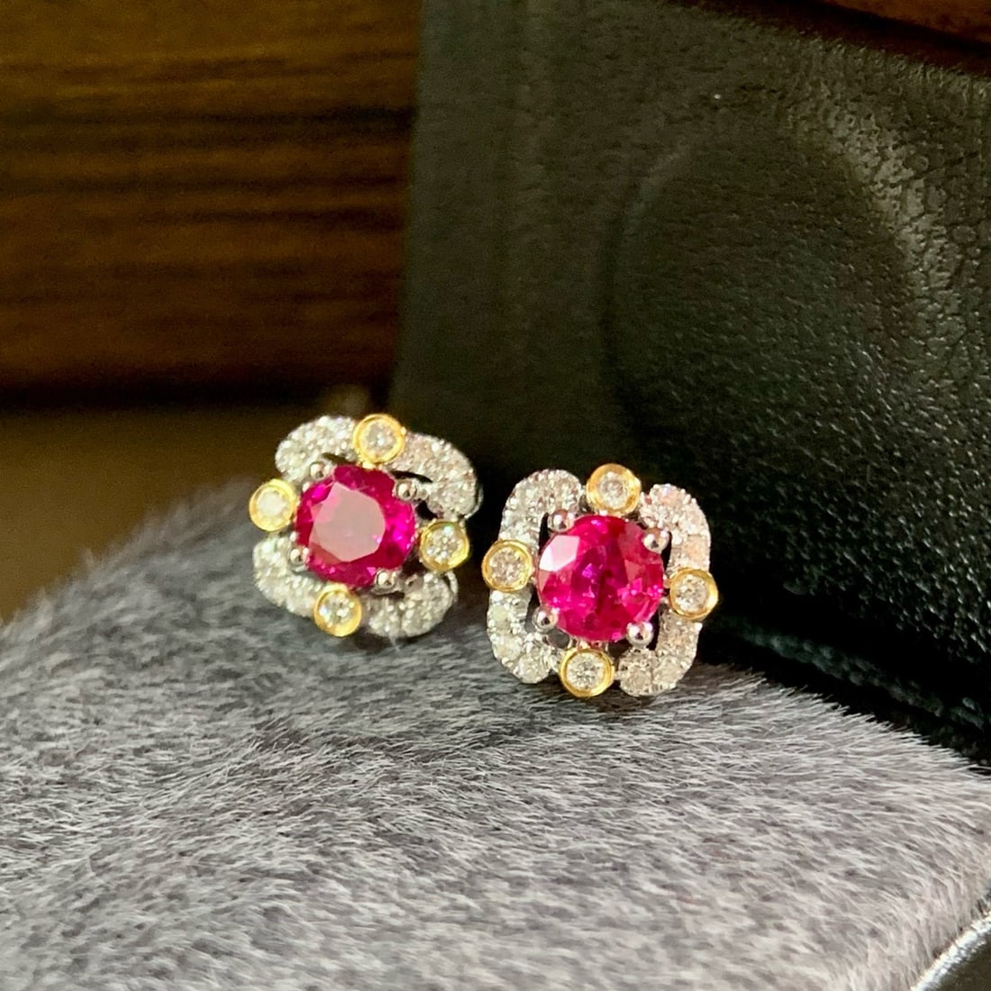 14k Gold 0.72 Ctw Natural Ruby & Diamond Earrings - 2