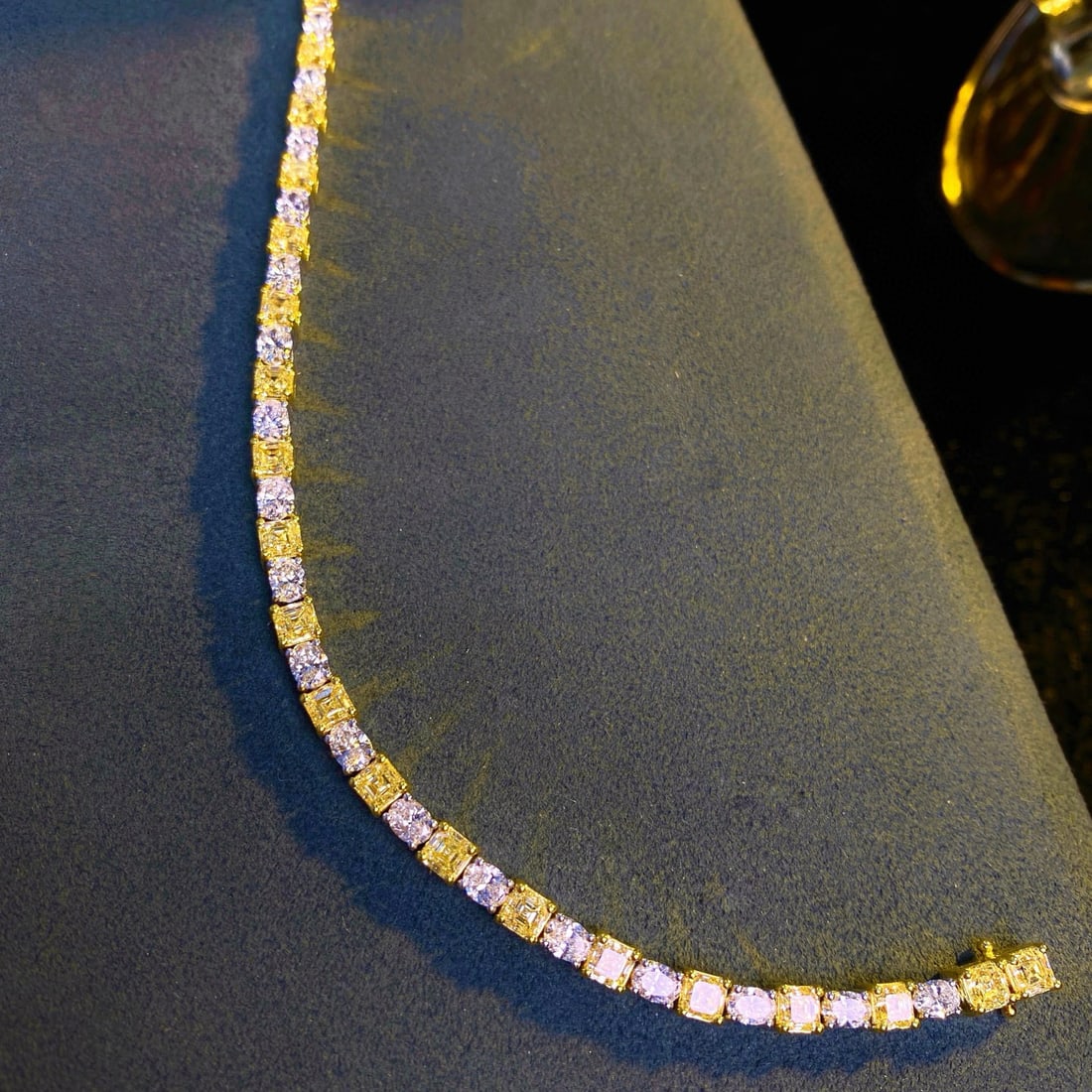 14k Gold 8.98 Ctw Natural Yellow Diamond & Diamond Bracelet - 3