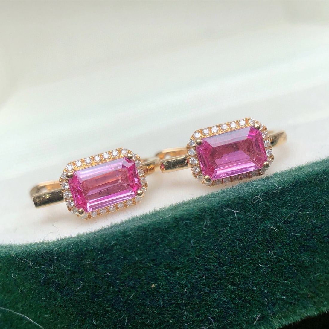 14k Gold 1.47 Ctw Natural Padparadscha Sapphire & Diamond Earrings: Ref:231060368 // gold content:14k gold // main gemstone:padparadscha sapphire // shape:octagonal // carat weight:1. 33ct // color:orangish pink // treatment:natural // // adjacent gemstone 2 :