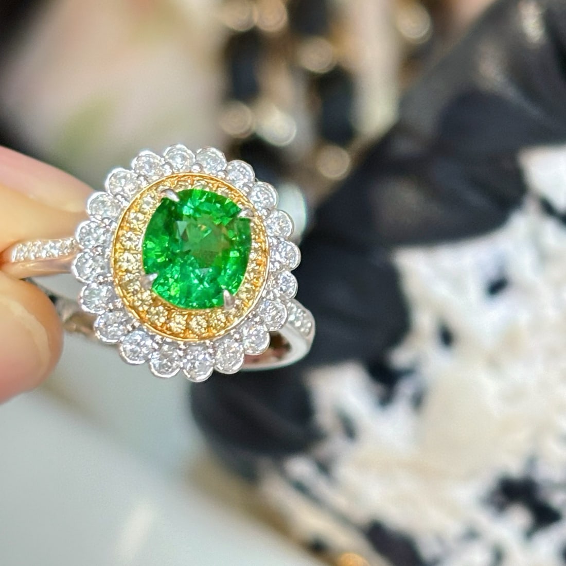 14k Gold 1.3 Ct Vivid Green Natural Tsavorite & Diamond Ring - 2
