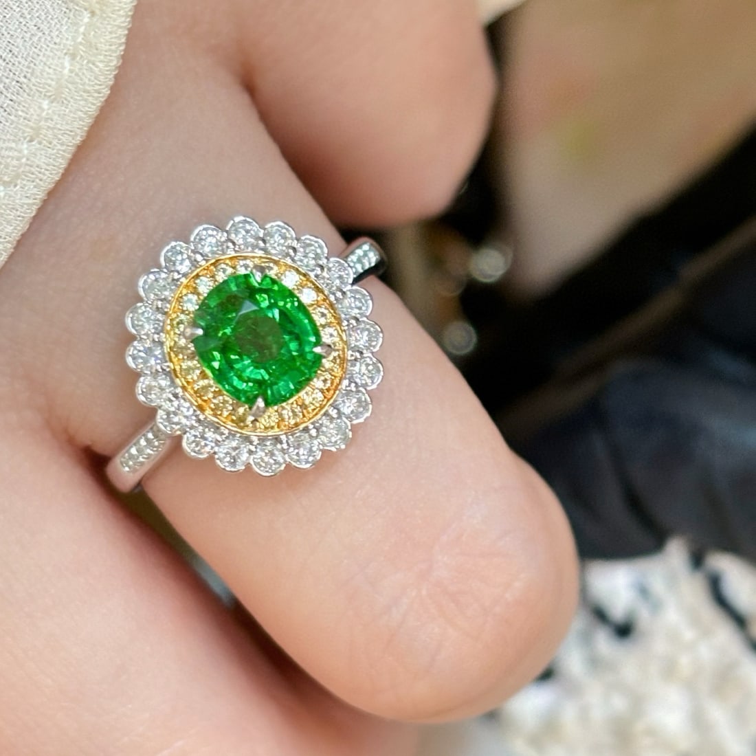 14k Gold 1.3 Ct Vivid Green Natural Tsavorite & Diamond Ring - 5
